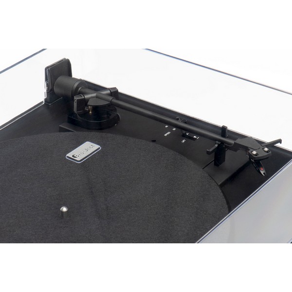 Pro-Ject - A1 (Ortofon OM 10e + Phono MM-E)