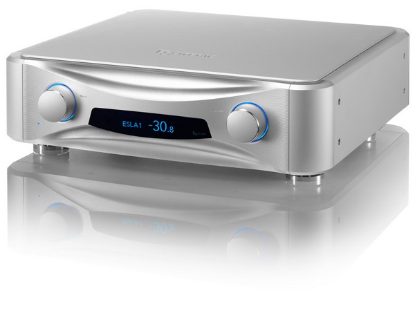 Η έκδοση Grandioso C1X "solo" είναι τοποθετημένη σε ενιαίο πλαίσιο χωρίς να αλλάζει την εσωτερική διάταξη του πρωτότυπου C1X, καθώς και τις πέντε ανεξάρτητες διαμορφώσεις μετασχηματιστών ισχύος για κάθε μπλοκ κυκλωμάτων, επιτυγχάνοντας μια κομψή και όμορφ