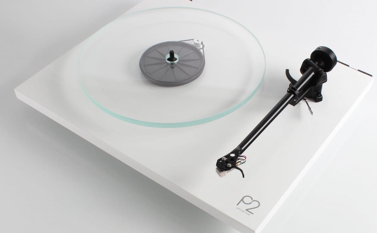 REGA Planar 2 White