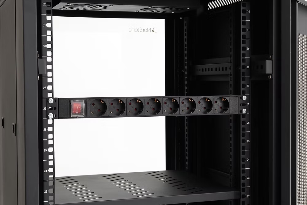 Power Strip With Switch (8 SCHUKO Sockets)